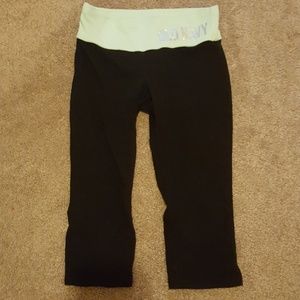 ❤2 for $8❤Old Navy capri's
